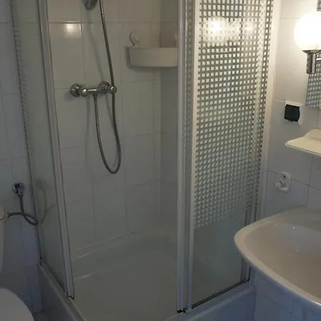 Kowalski בית הארחה *